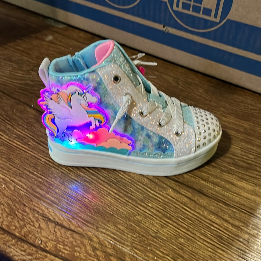 NWT twinkle toes sneakers